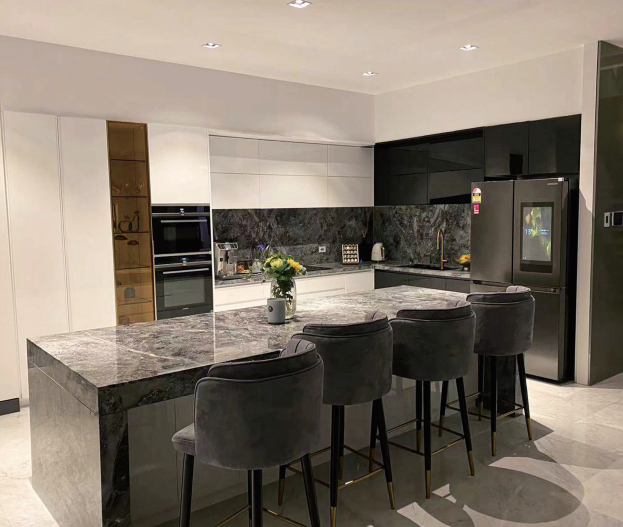 Modern Villa Project with Glossy Paint in Victoria, Australia